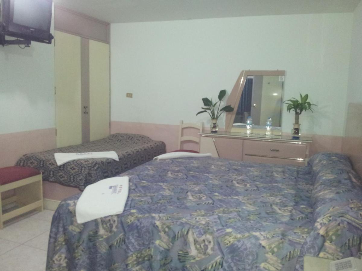 Hotel Diamante Inn Uriangato Eksteriør billede